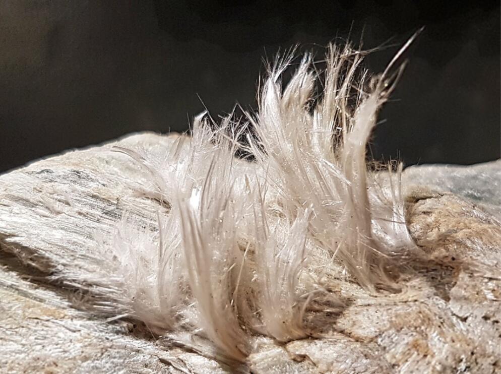 石棉(分别与蛇纹石、透闪石、阳起石的成分相同)
